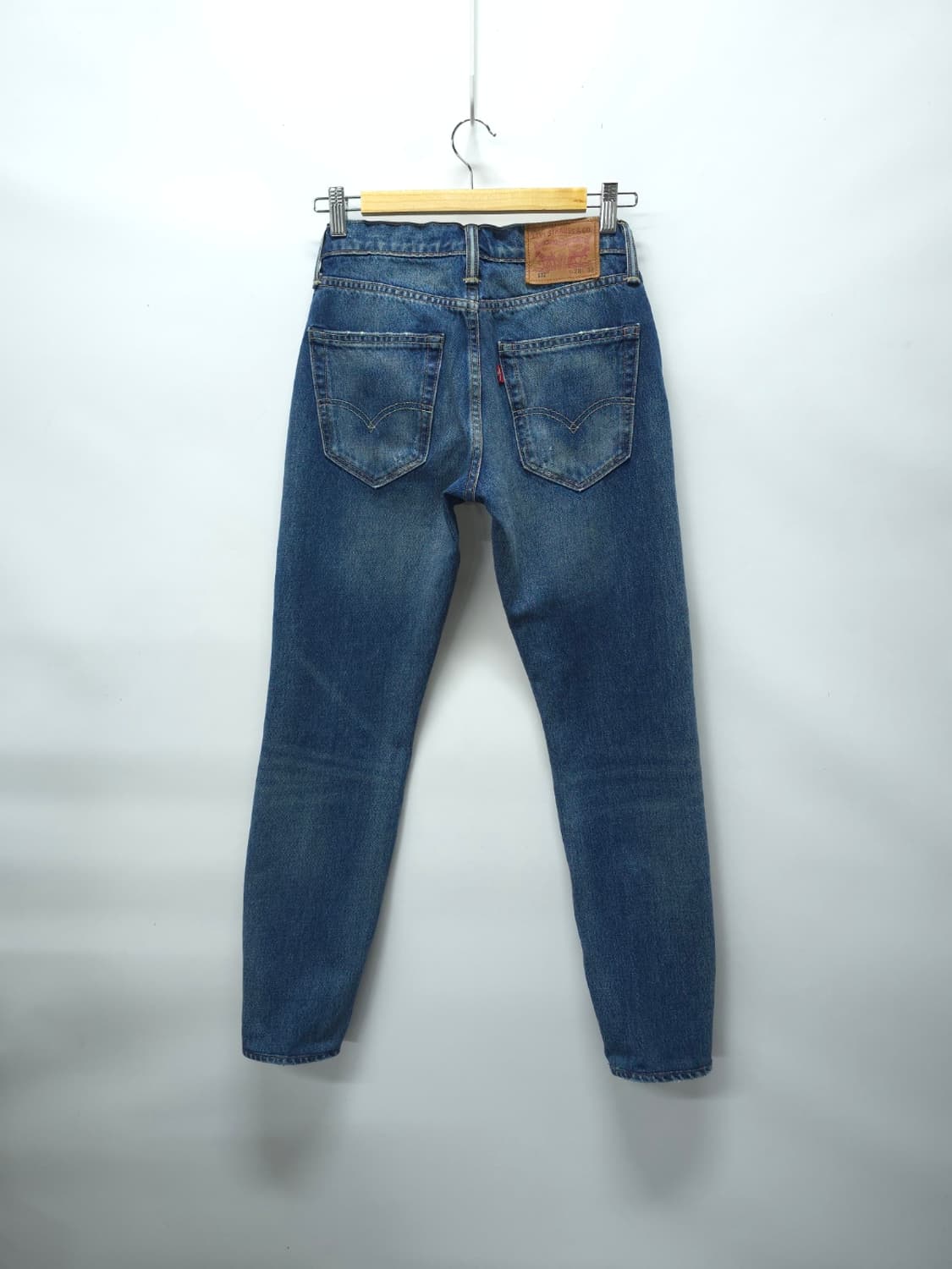 리바이스 여성 512 슬림 테이퍼드 중청 데미지진(28) 상품이미지6