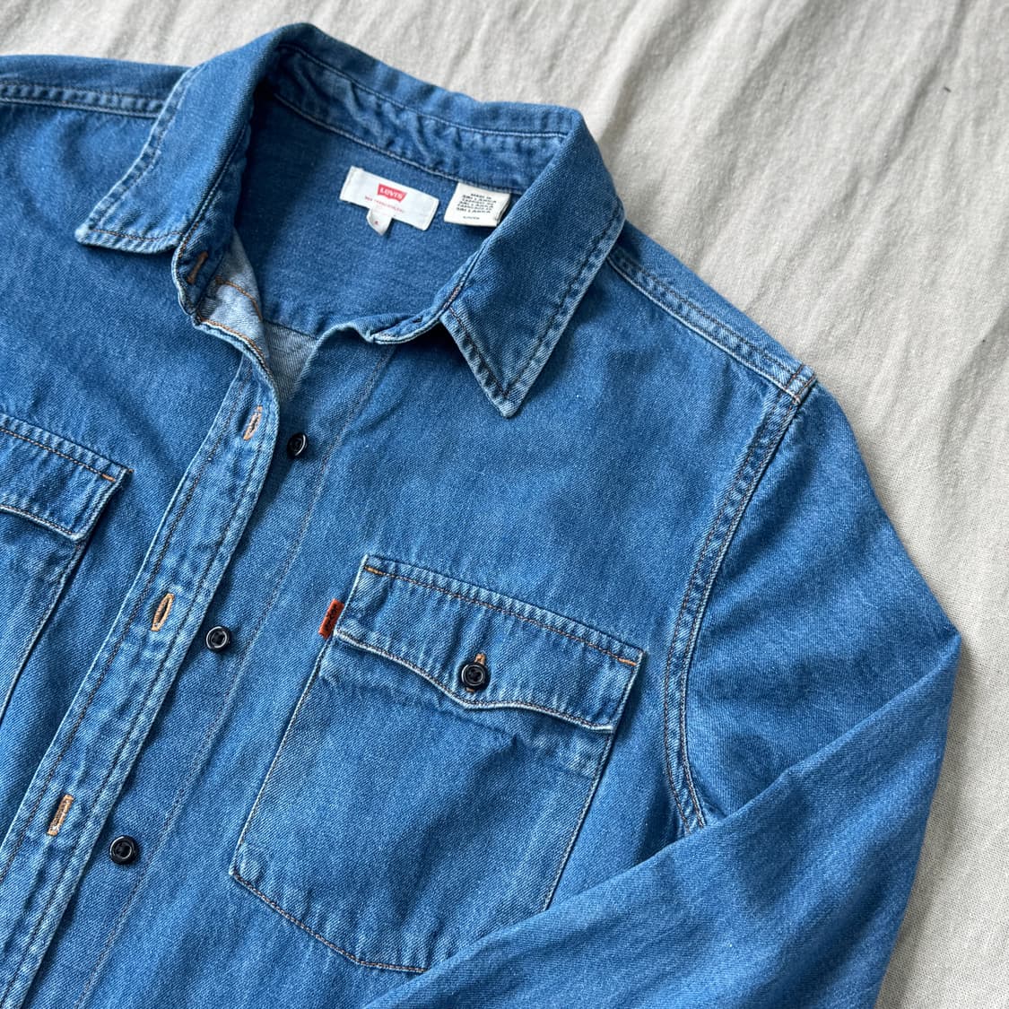 리바이스 우먼 오렌지탭 크롭 데님셔츠 S 상품이미지2