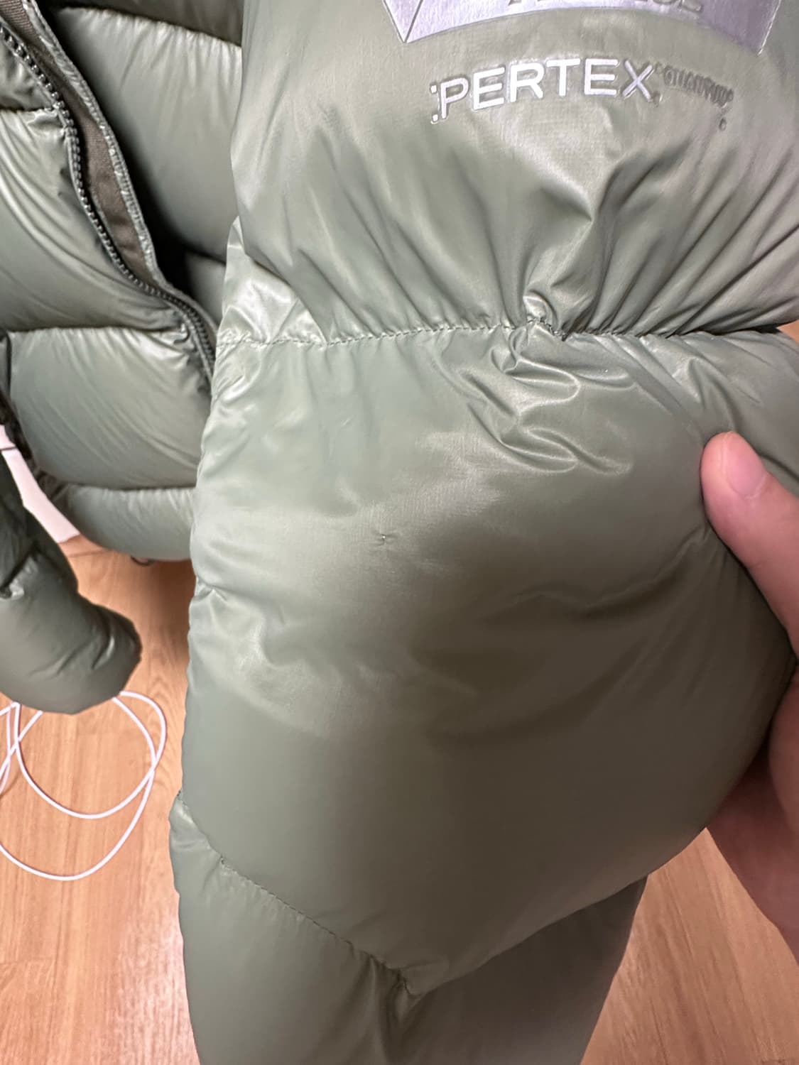 (L) 24fw 팔라스 퍼텍스 바라클라바 푸파 그린 상품이미지7
