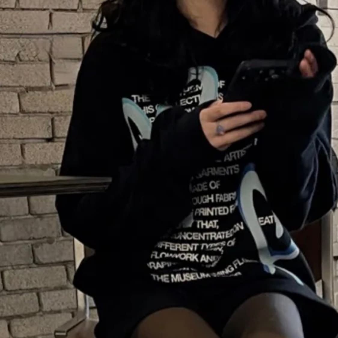 더뮤지엄비지터 후드 상품이미지1