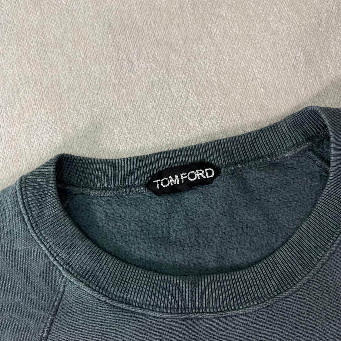 100 톰포드 22FW 그루넥 맨투맨 상품이미지2