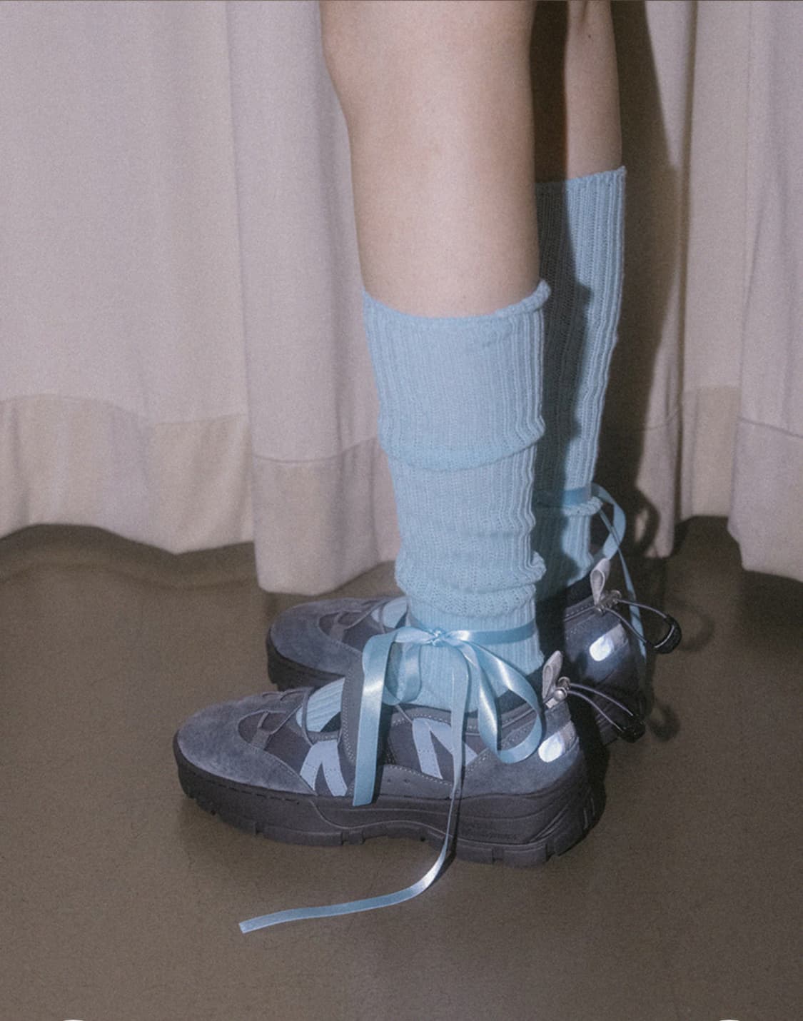 NEW BRYN VELCRO SNEAKERS - DARK GREY 상품이미지1