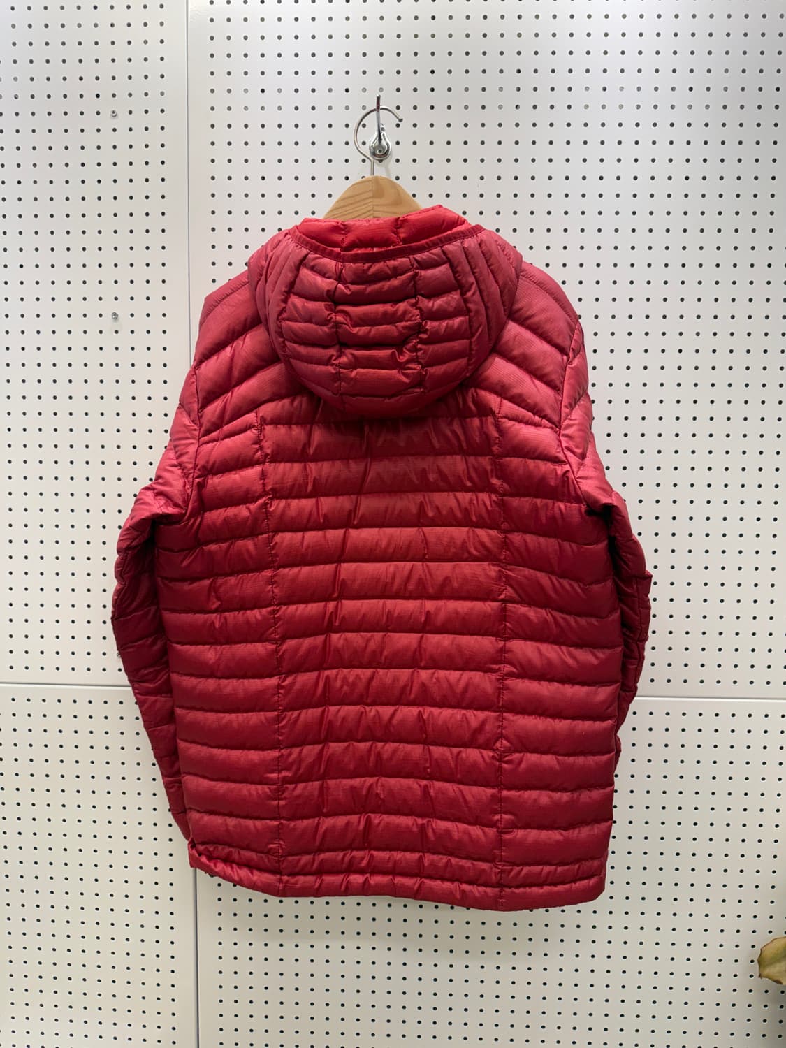 마운틴 하드웨어 USA 다운 경량 후디 패딩 U104 상품이미지3