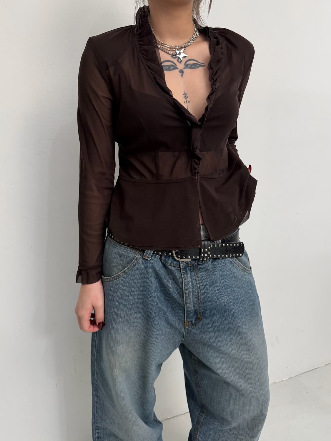 딥 브라운 시스루 후크 블라우스 상품이미지2