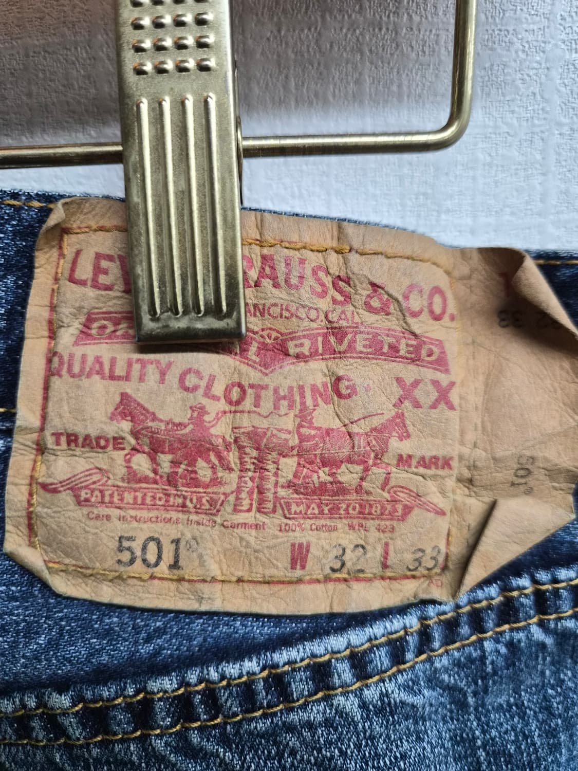 32) 리바이스 501 데미지 데님 팝니다 상품이미지4