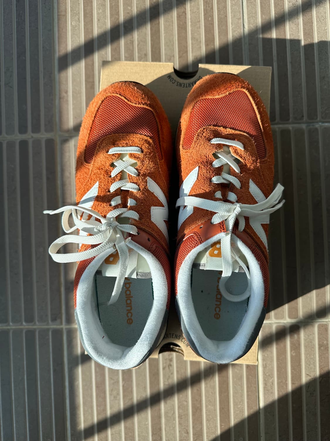 뉴발란스 574 헤리티지 오렌지 버스트 화이트 275 사이즈 상품이미지5