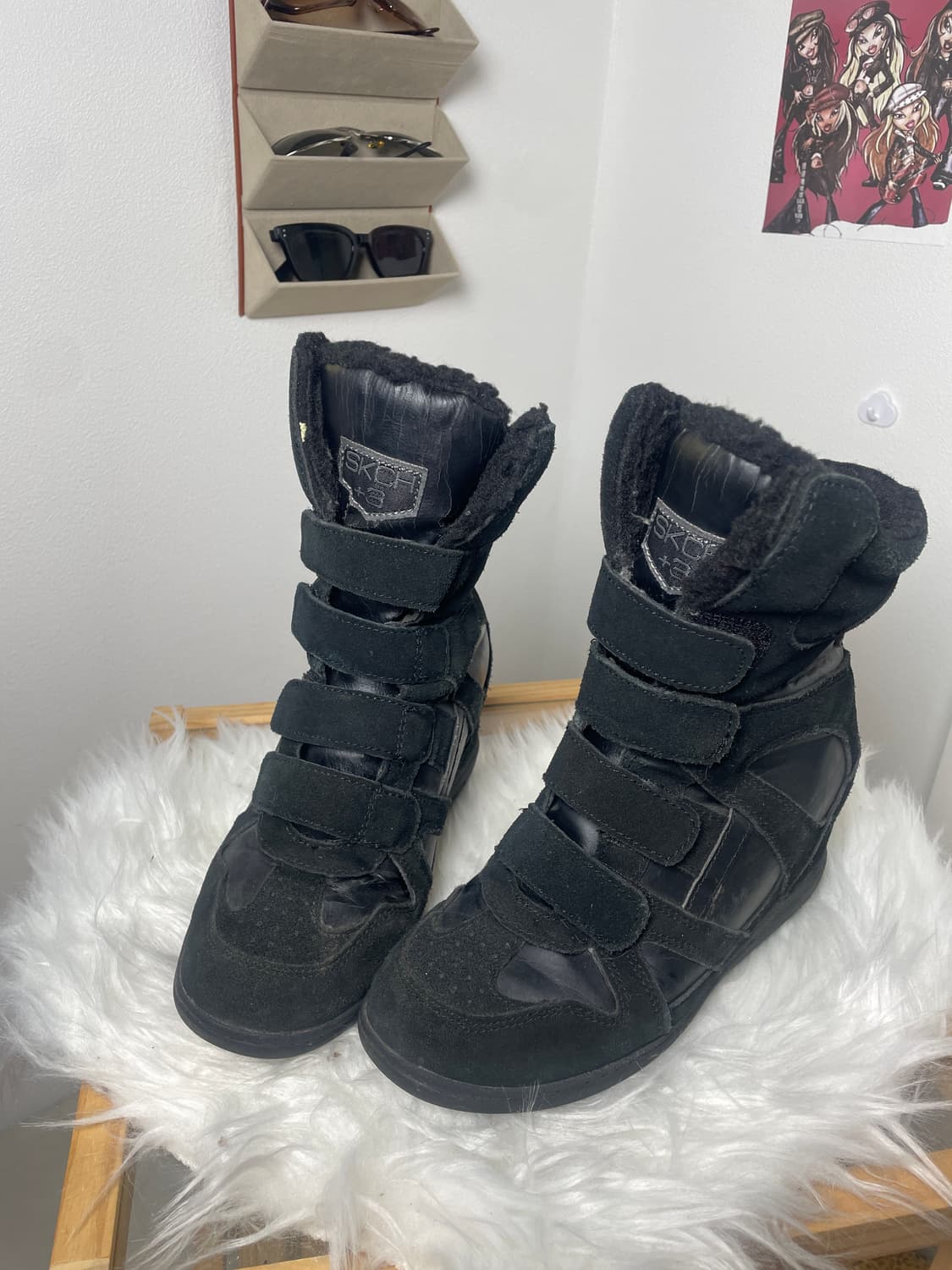 스케쳐스 블랙 히든웨지힐 털부츠 상품이미지3