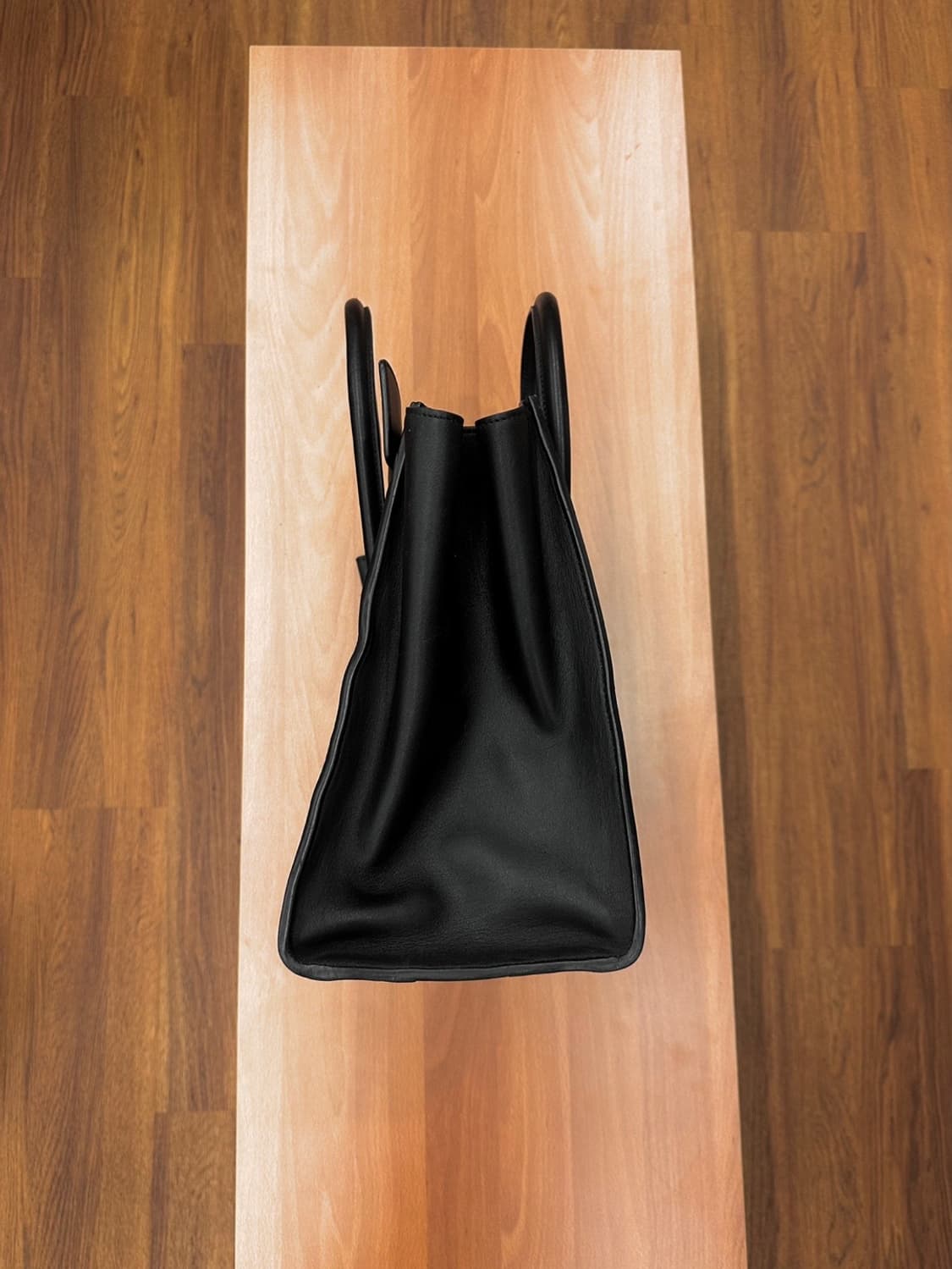 셀린느 러기지 미니 카프스킨 토트백 골드지퍼 블랙 상품이미지3