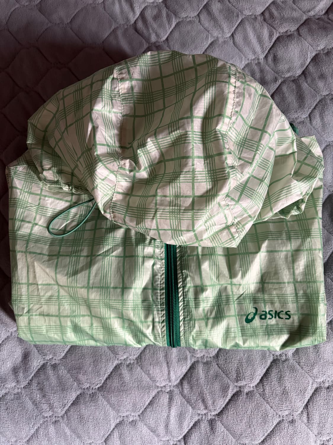 아식스 그라데이션 그린 바람막이 상품이미지3