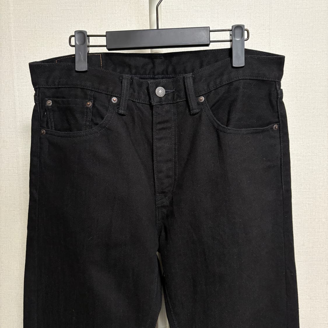 리바이스 505 레귤러핏 화이트탭 블랙 팬츠 / W33, L32 상품이미지2