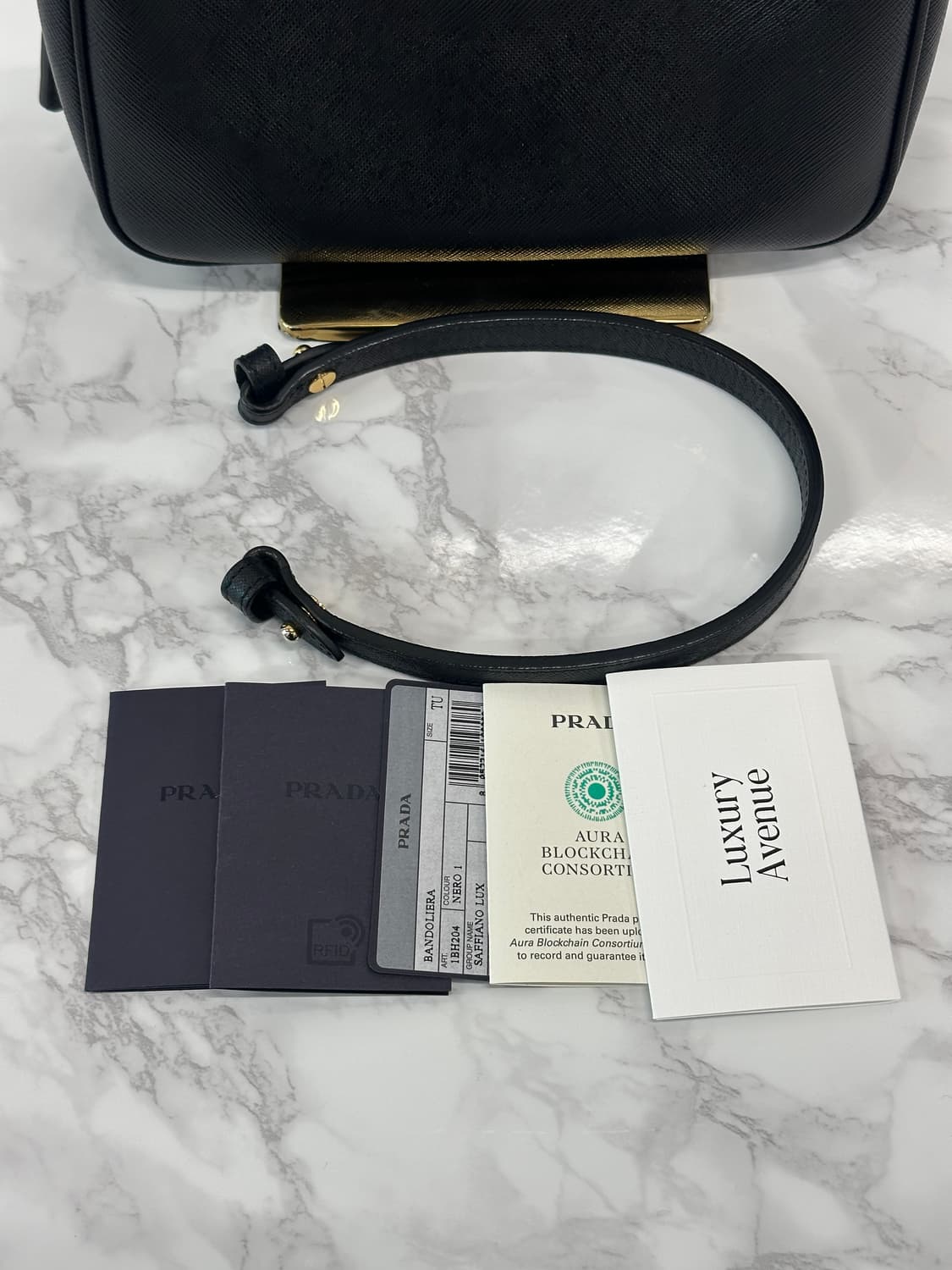 [정품] 프라다 리에디션 2005 사피아노 레더 숄더백 블랙 상품이미지8