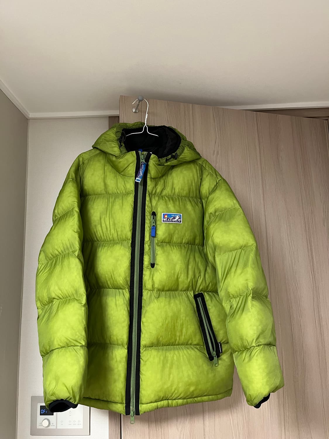 매든 콜로라도 패딩 새상품 m사이즈 팝니다 상품이미지1