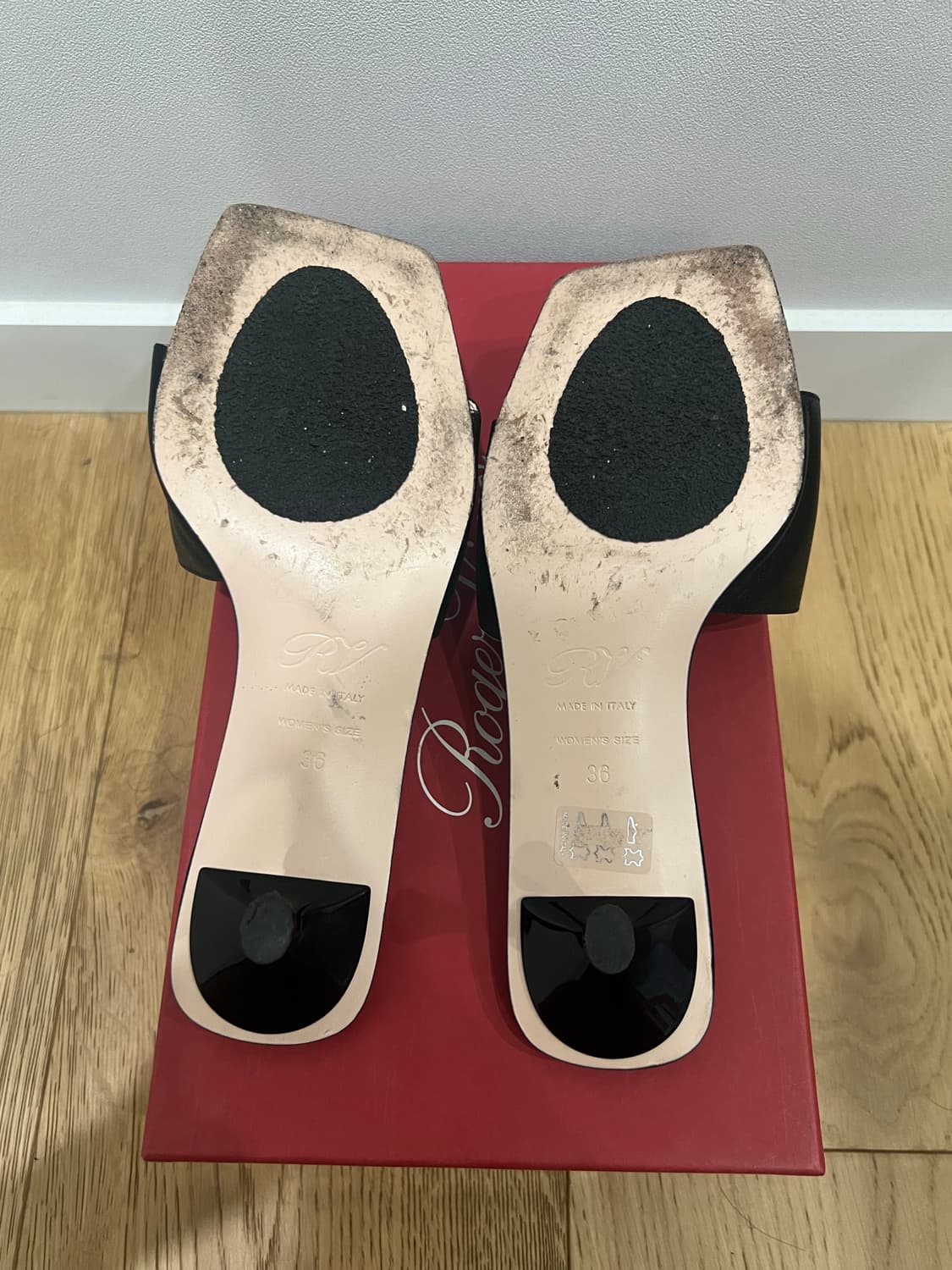 로저 비비에 뮬 (36) 상품이미지3