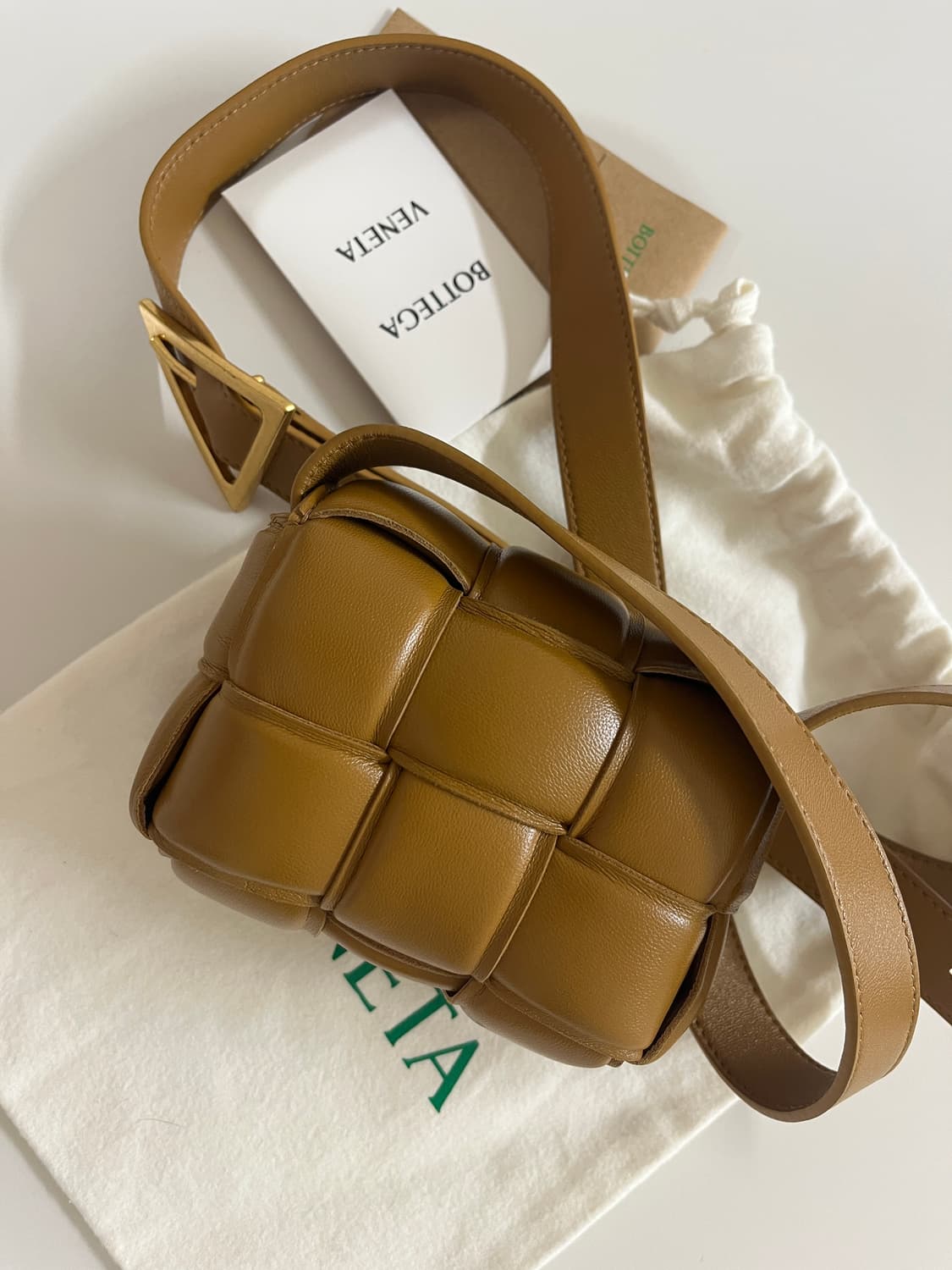 보테가베네타 패딩 카세트백 상품이미지4