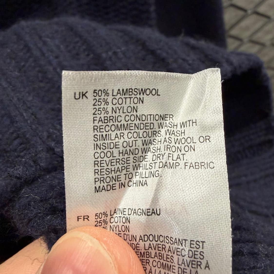 노드릭 패턴 반집업 니트 와이드시보리 디테일 네이비 상품이미지9