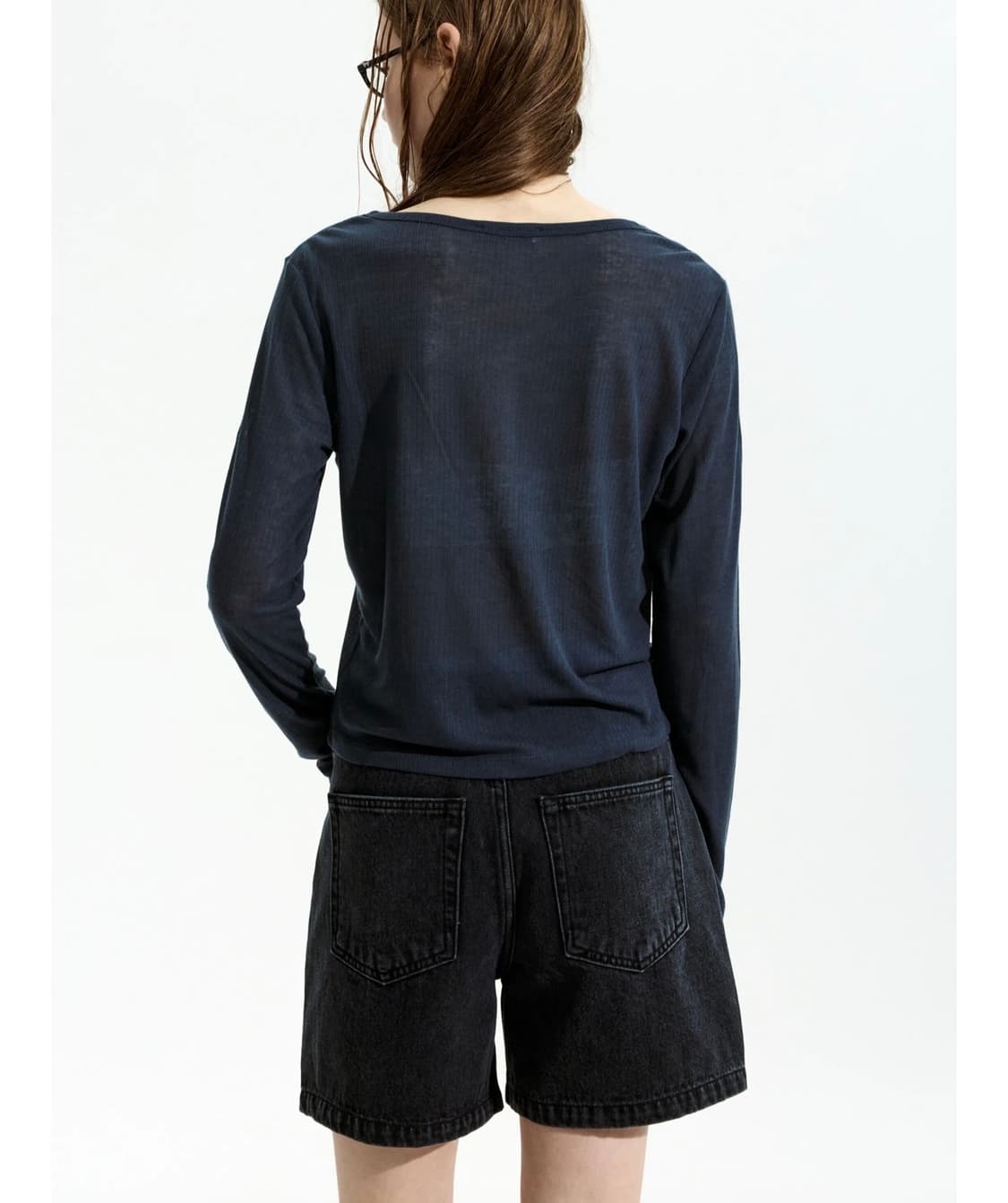 Henry Neck Sheer Long Sleeve T (CH/NV) 상품이미지4