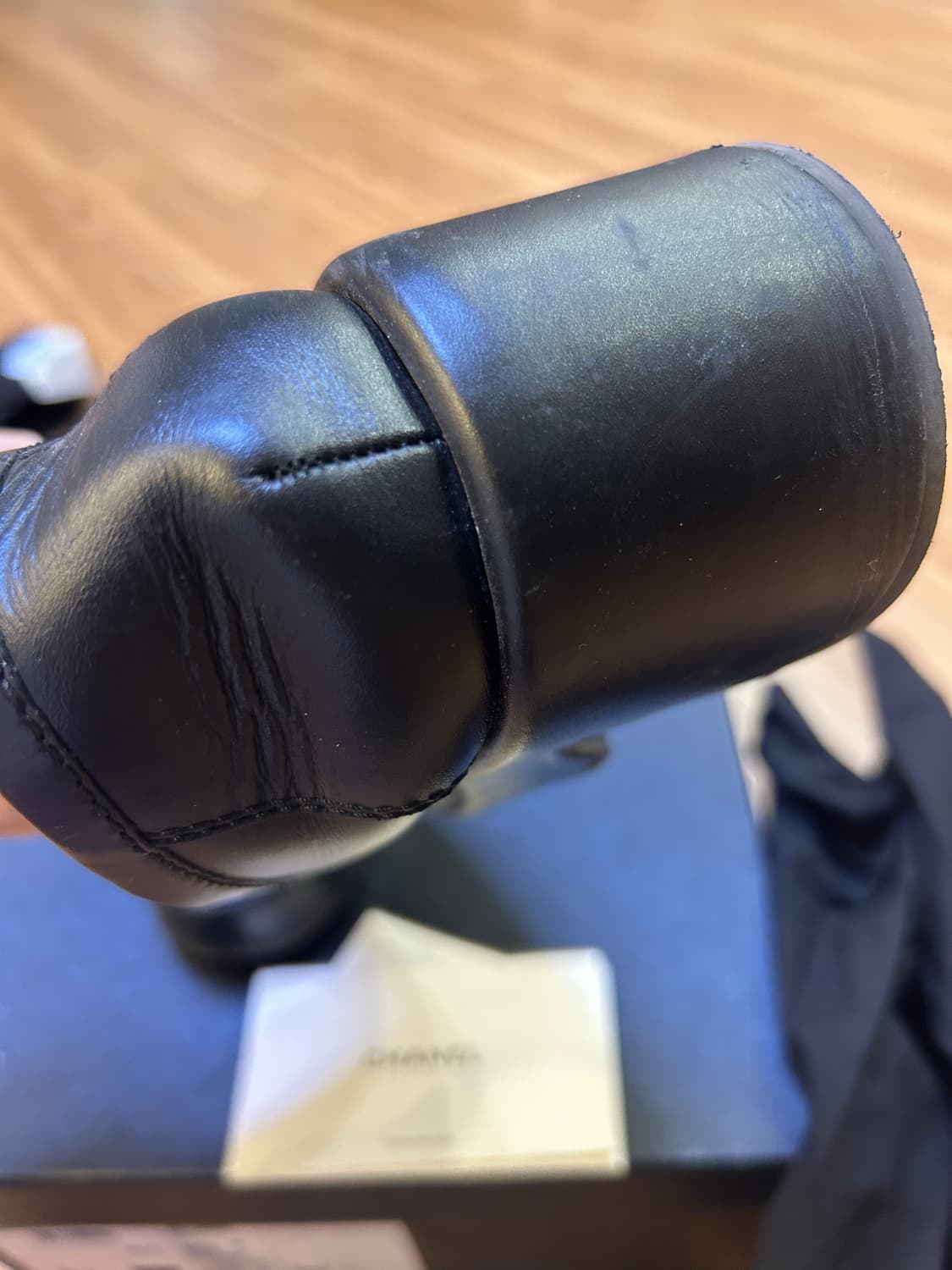 샤넬 블랙로고 로퍼 상품이미지3