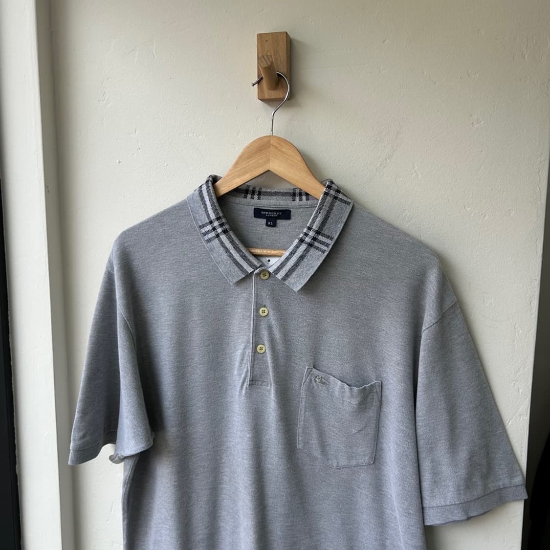 16820 - 버버리 그레이 반팔 카라티 상품이미지1