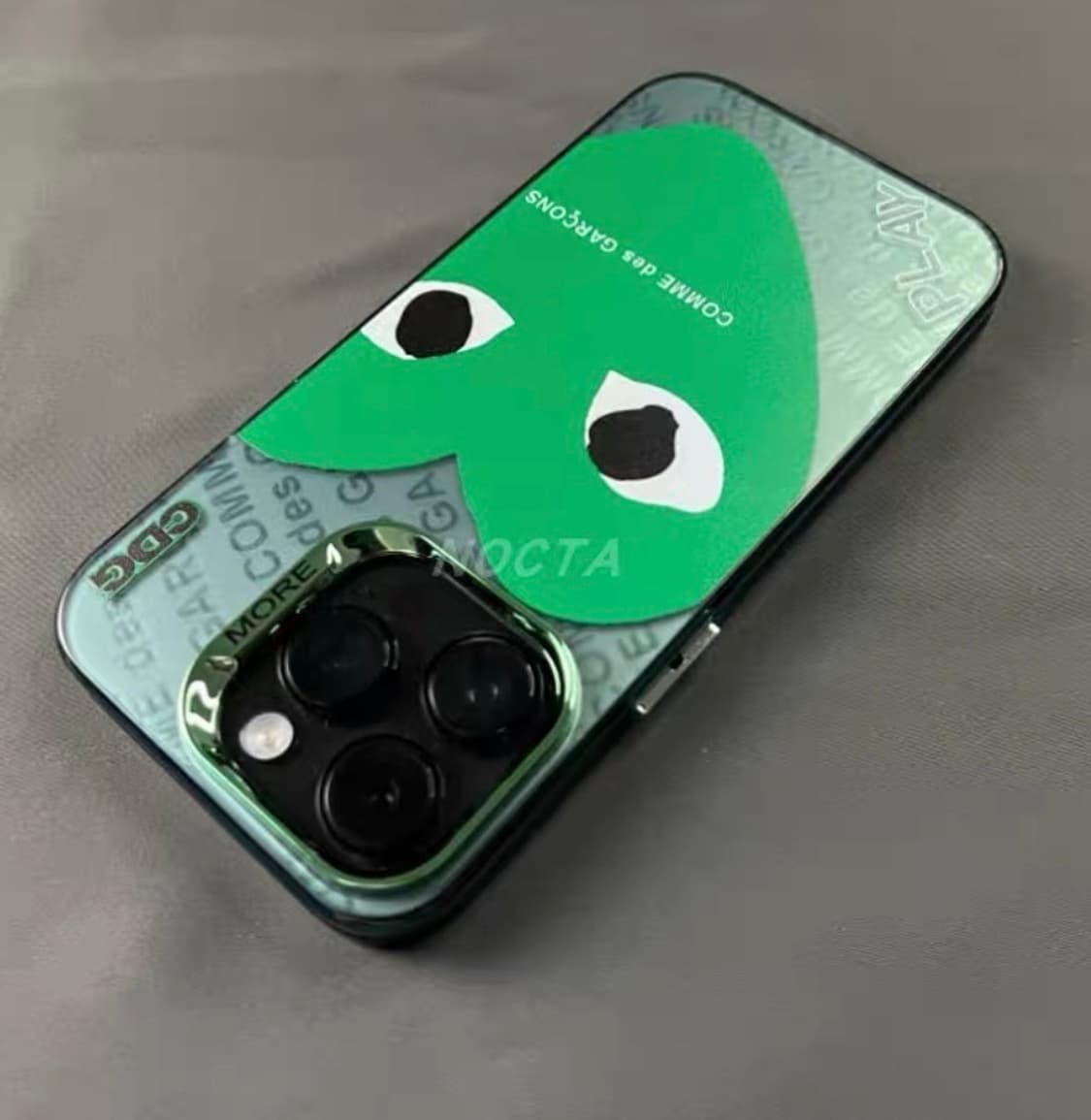 꼼데가르송 폰케이스 아이폰(13~16 pro) 상품이미지2