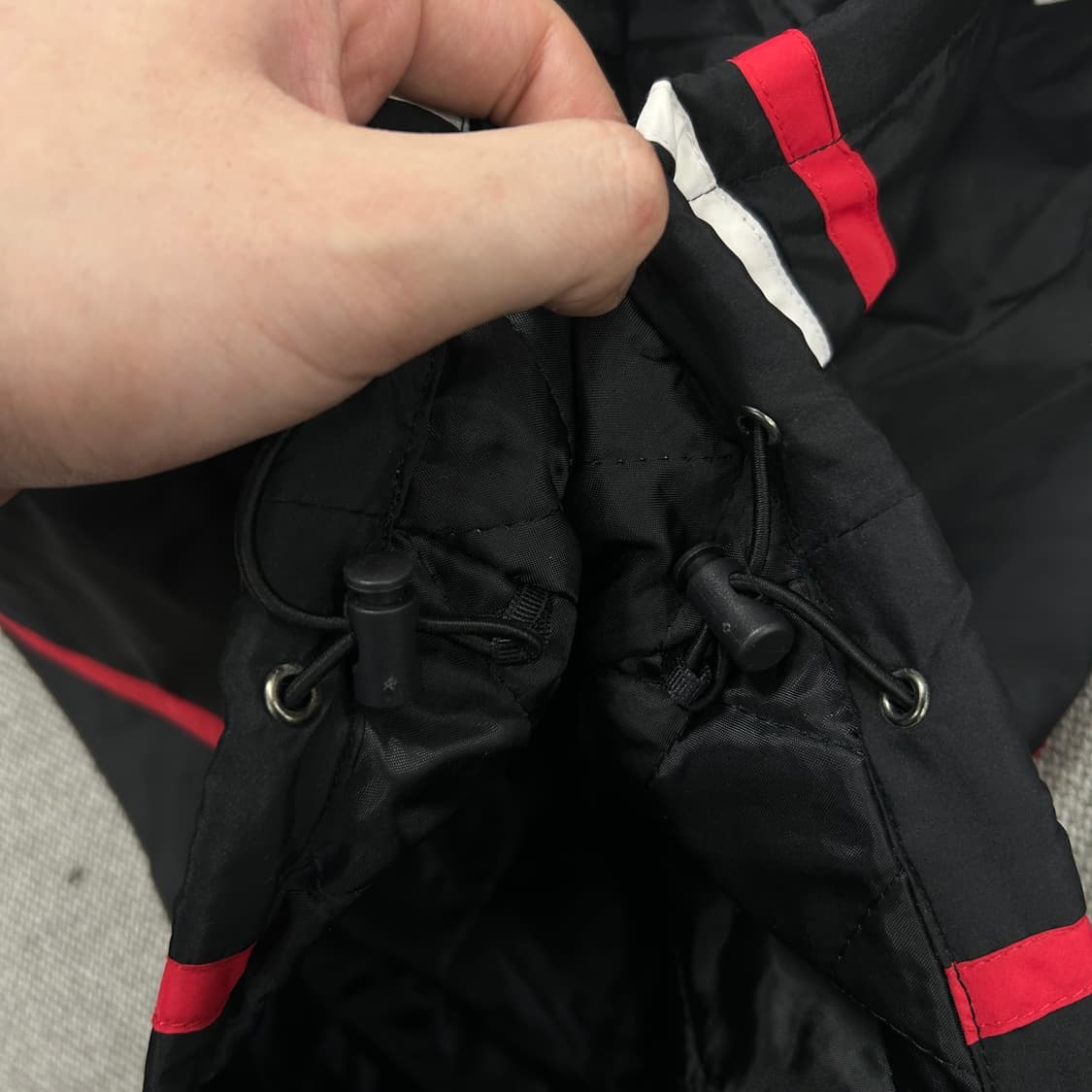 아우디 검빨 누빔 바람막이(100) 상품이미지5