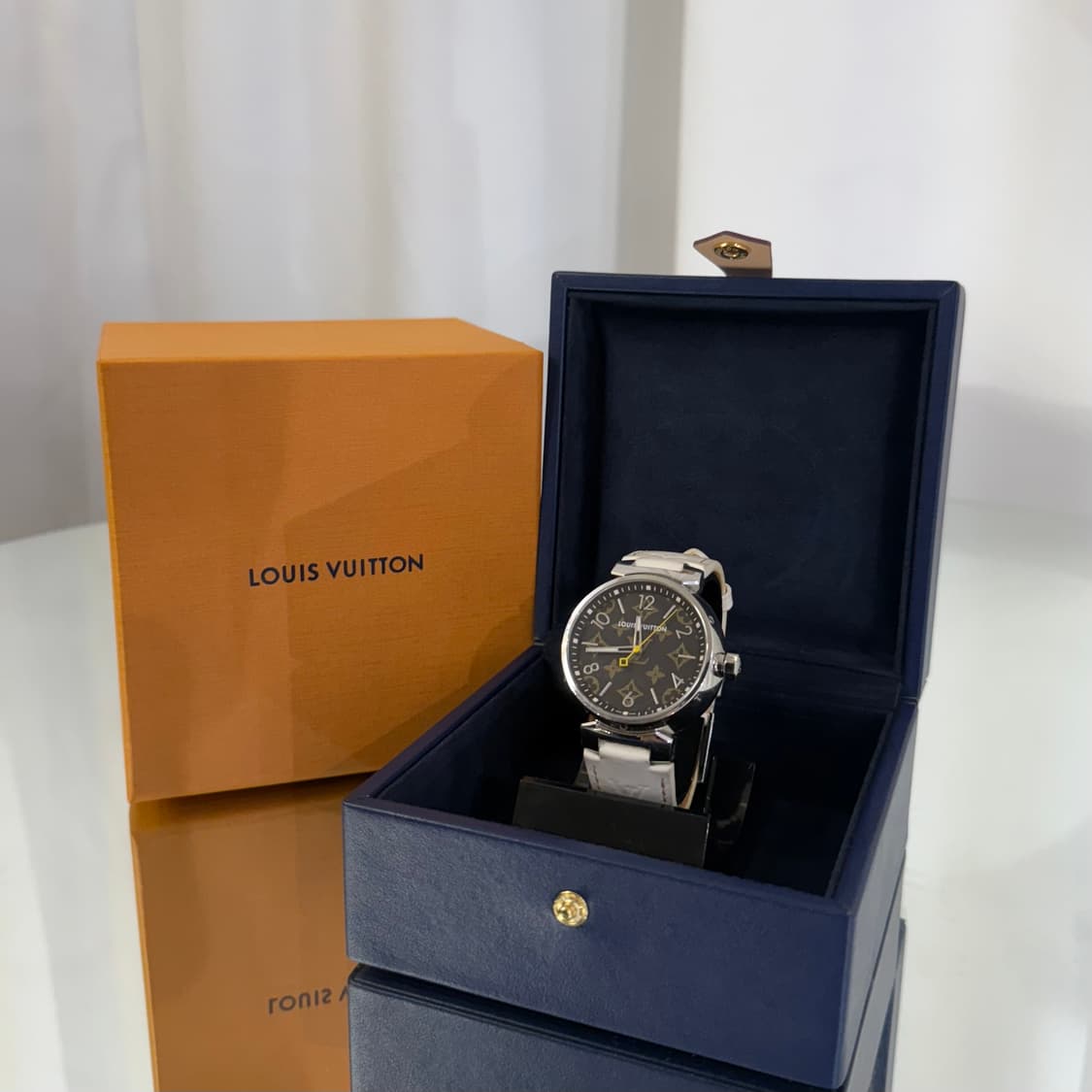 [정품]루이비통 땅부르 모노그램 쿼츠 시계 QA072Z 상품이미지1