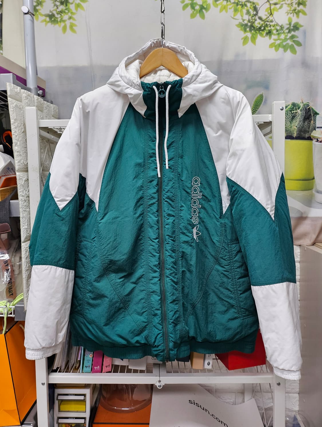 아디다스 후드 남성 패딩자켓 110 패디드 아니컬러자켓 XD51 상품이미지1