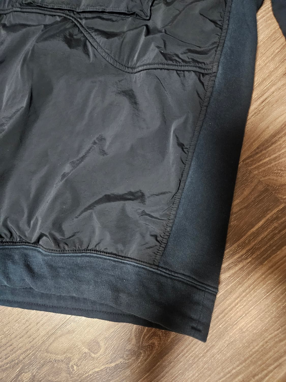 cp컴퍼니 포켓 맨투맨 M사이즈 상품이미지4