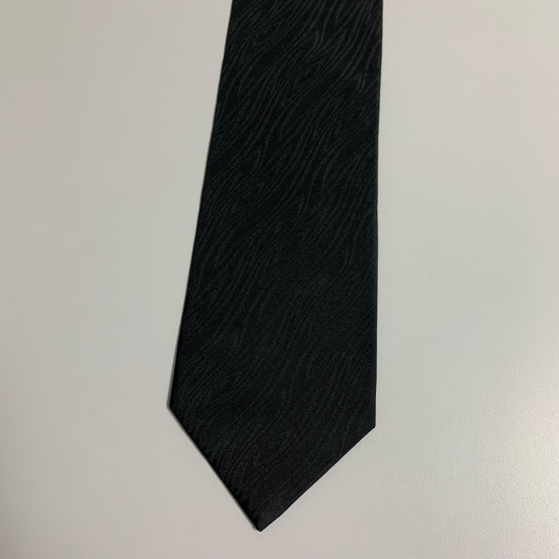 입생로랑(YSL) 블랙 명품넥타이 100실크 새상품급 8.3cm 상품이미지10