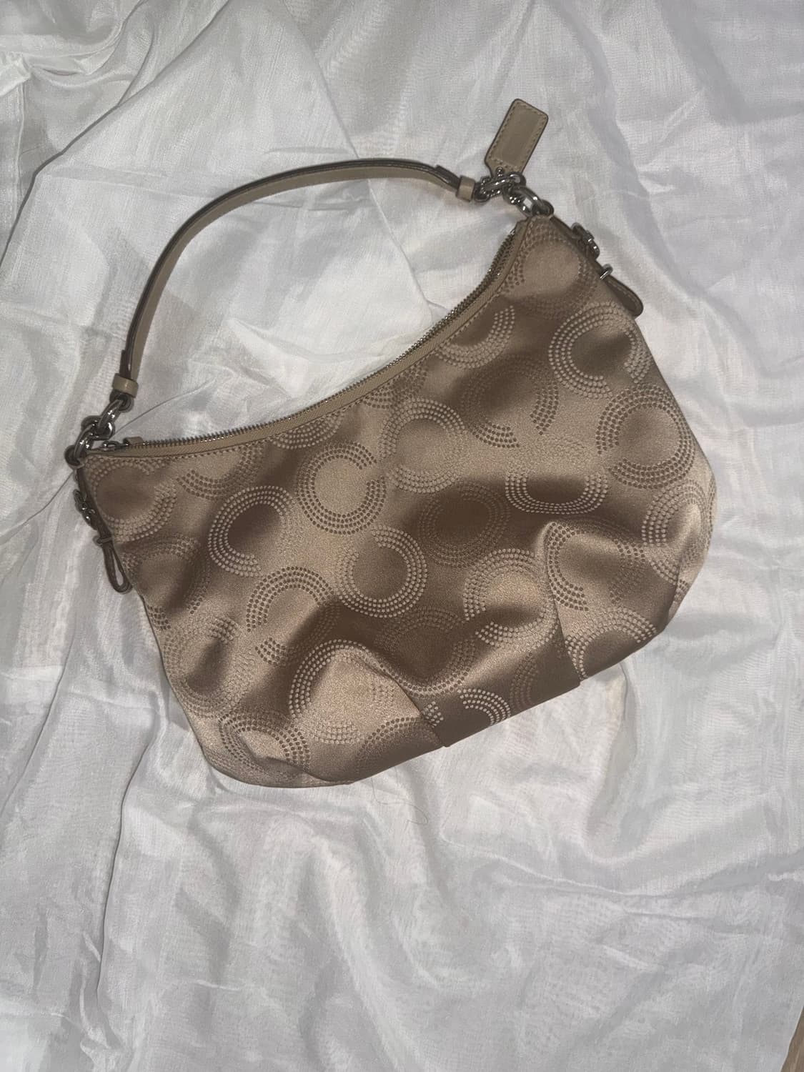 코치 베이지 숄더백 상품이미지4