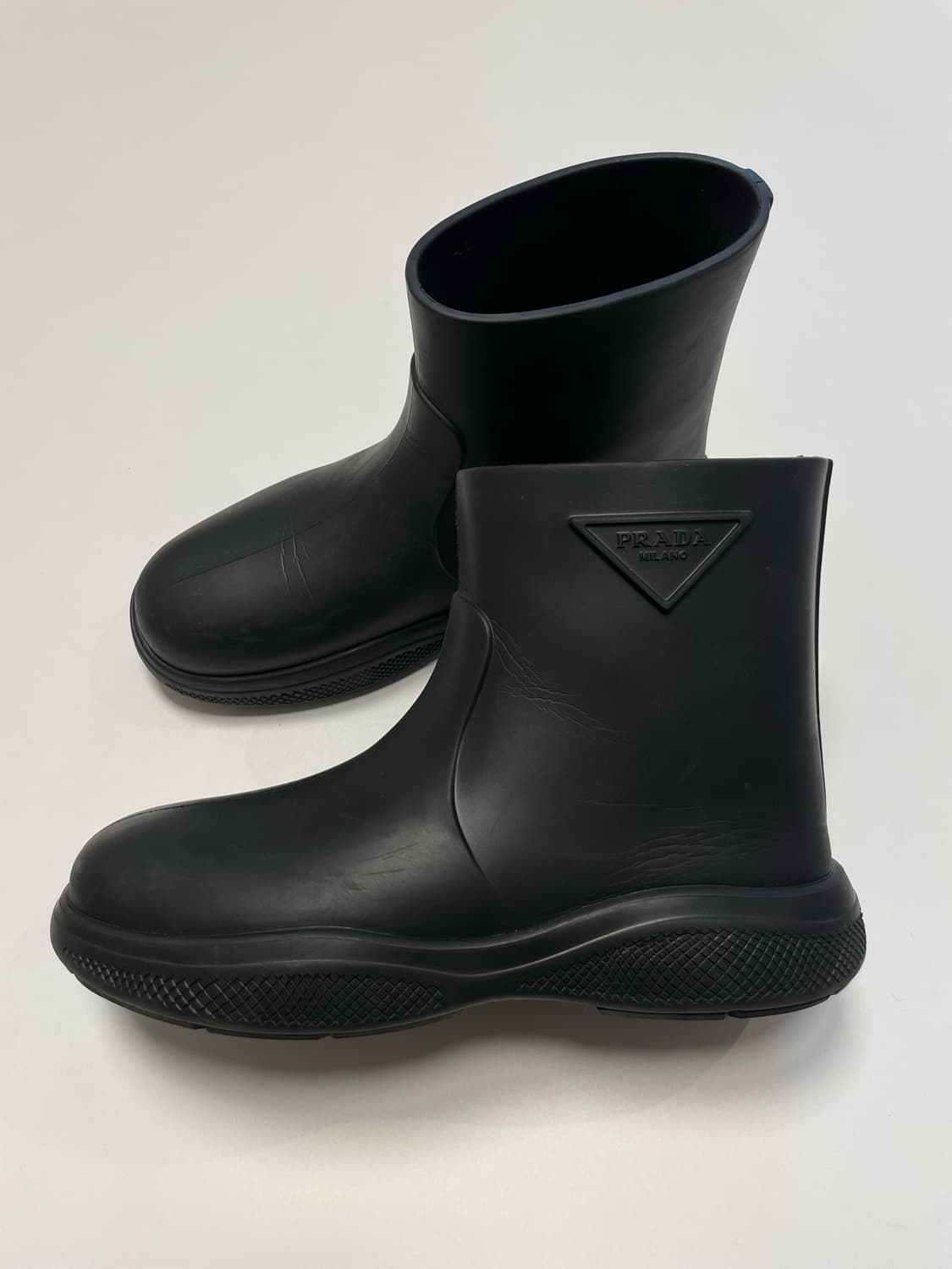 프라다 레인부츠 블랙 7사이즈 판매 상품이미지1