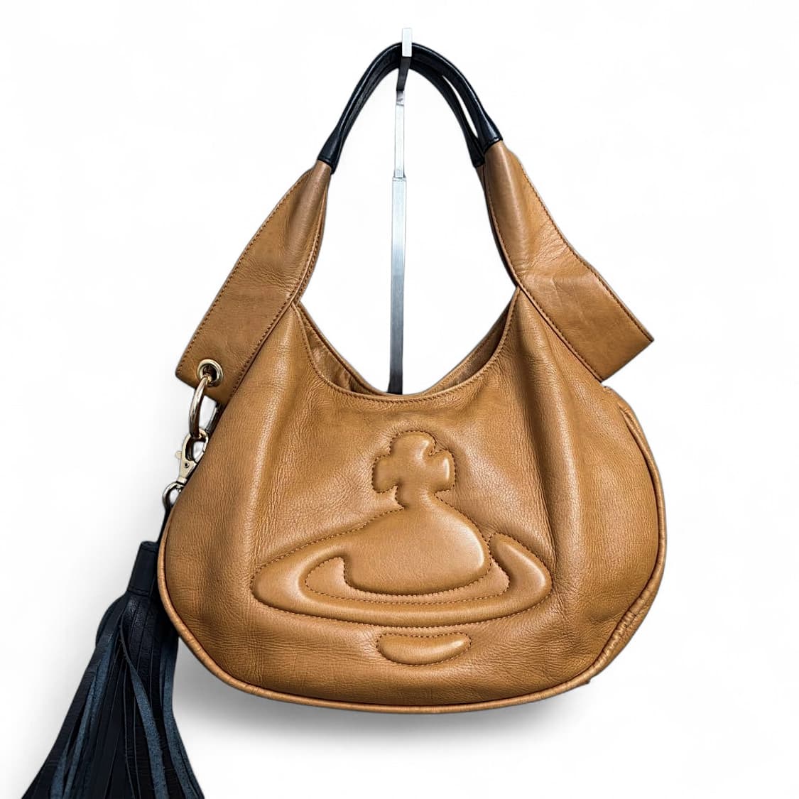 비비안 웨스트우드 보포드 레더 호보백 상품이미지1