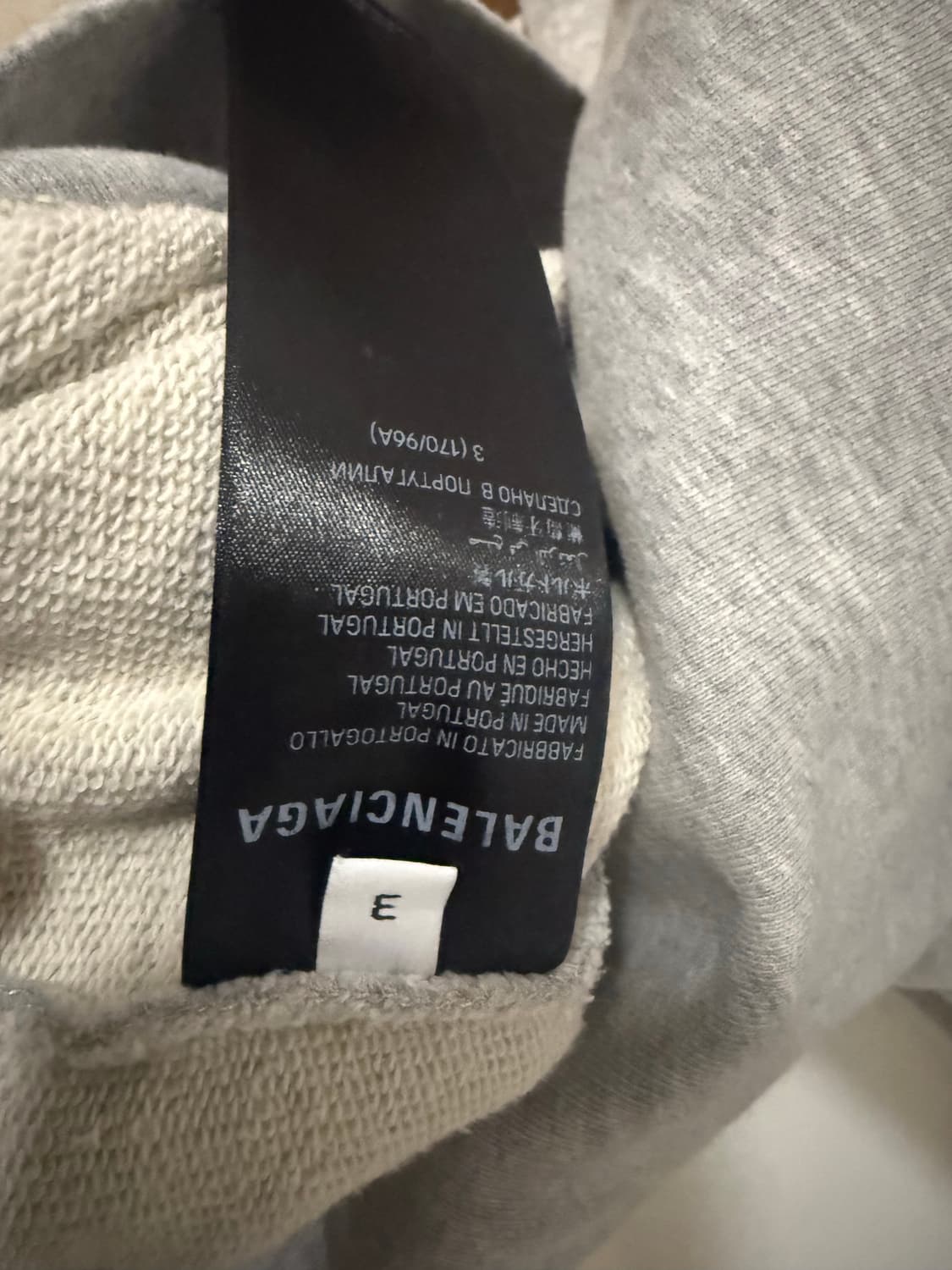 발렌시아가 BEKIND 후드  상품이미지4