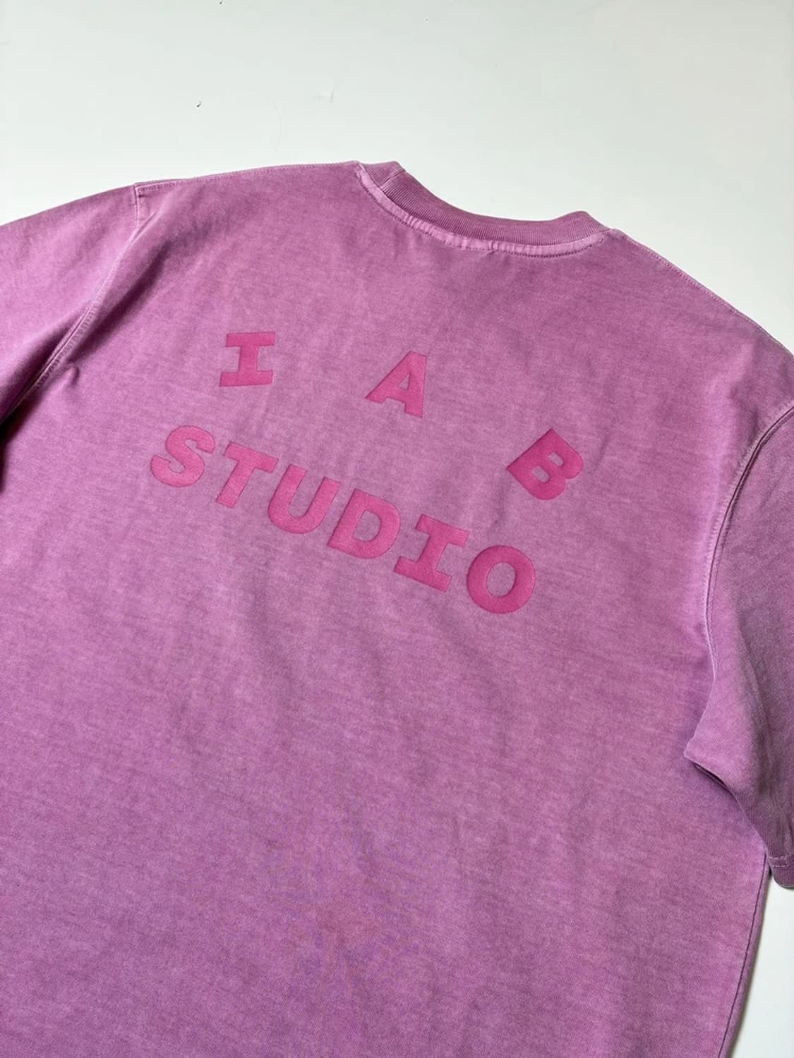 아이앱스튜디오 피그먼트 빅로고 반팔 티셔츠 PN9579 상품이미지2