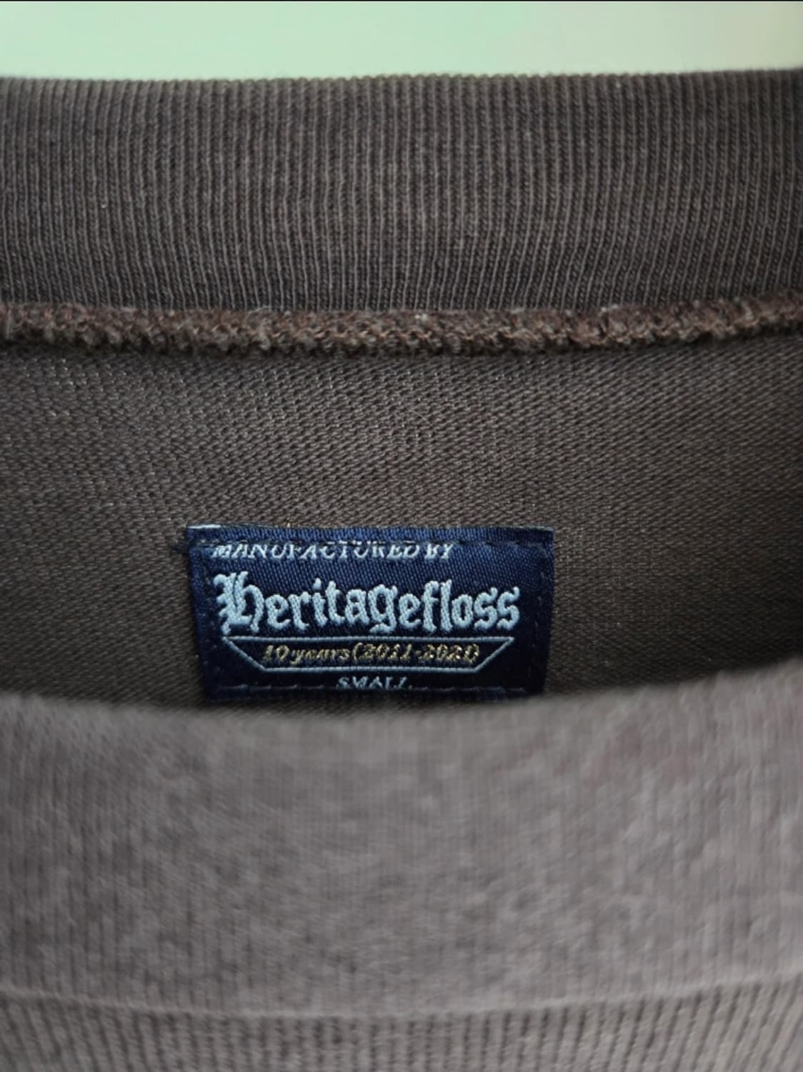 헤리티지플로스
heritagefloss 10주년 빅로고 모크넥 티셔츠 S 상품이미지4