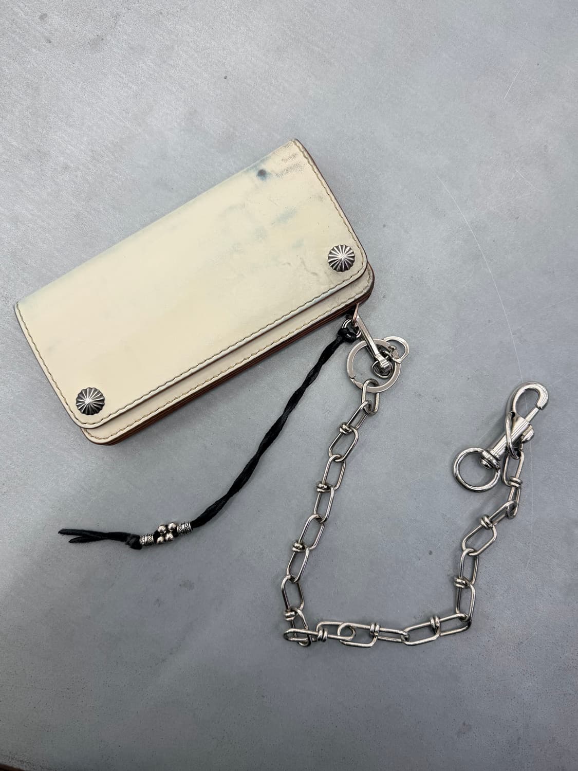 큐스레더+필앤리프트 체인 장지갑 상품이미지1