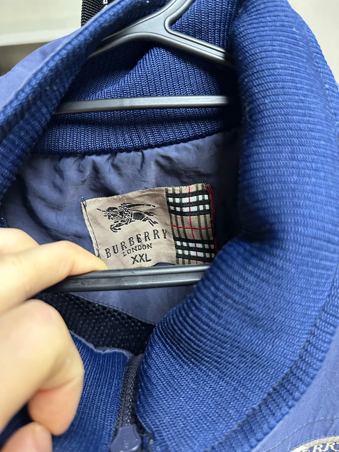 급처) 버버리 남성 바람막이자켓 XXL 네이비 실측100 상품이미지3