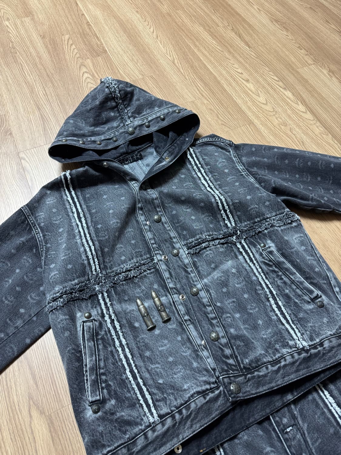 [L] 떠그클럽 mcm 블랙 셋업 상품이미지4