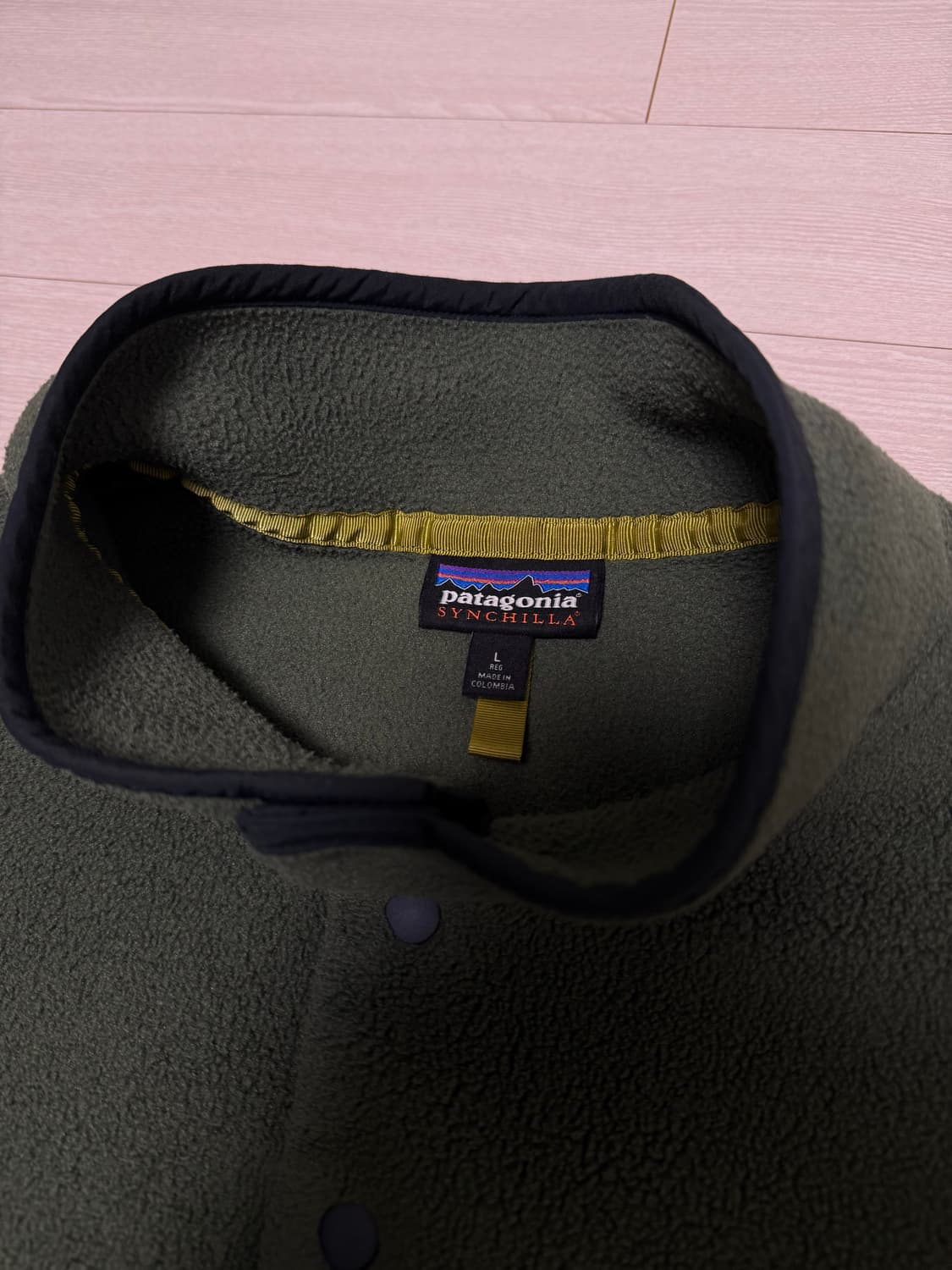 파타고니아 신칠라 스냅티 다크그린/겨자 L사이즈 상품이미지3