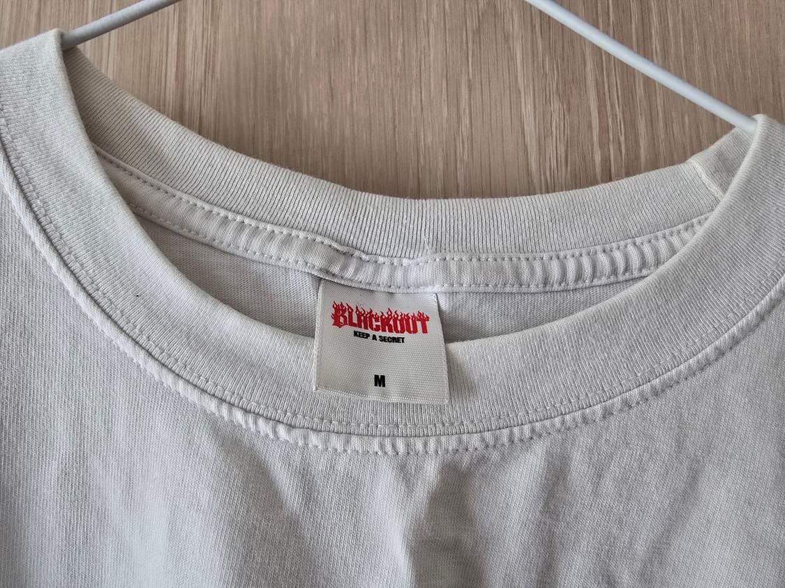 블랙아웃 티셔츠 상품이미지3