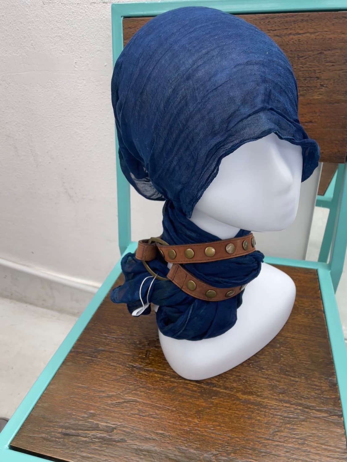 비비드 블루 머플러 상품이미지1