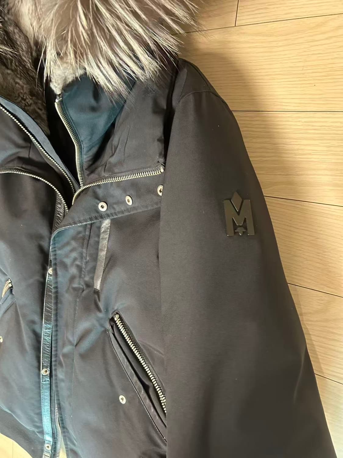 상태최고 급처분 ) 맥케이지 딕슨 실버퍼 20fw 판매 상품이미지2