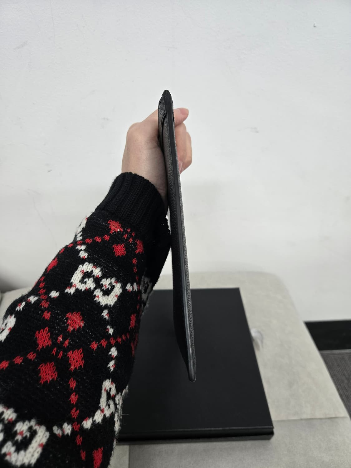 [보증서 정품] 톰브라운 사선 클러치백 상품이미지2