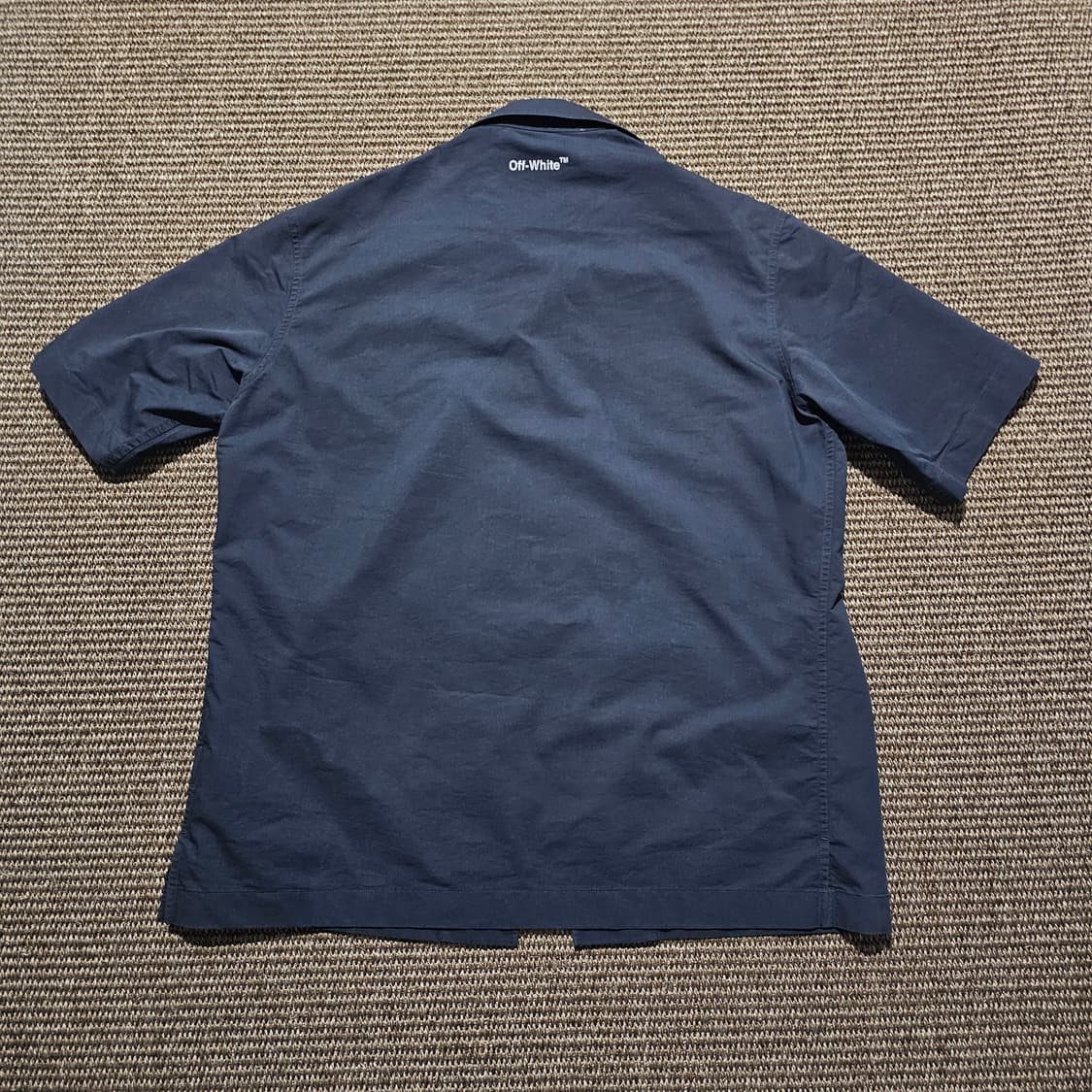 오프화이트 반팔 셔츠 블랙 M 상품이미지2