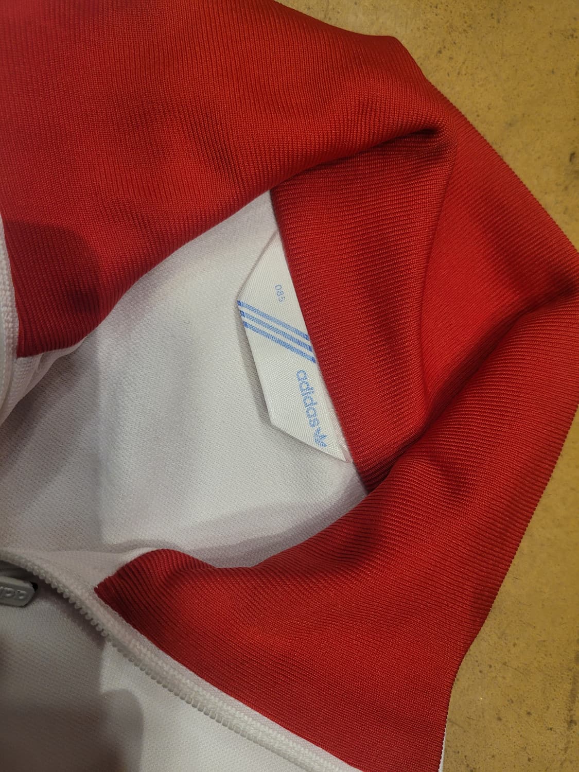 아디다스 파이어버드 흰빨 화이트 져지 트랙탑 도쿄 올드스쿨 대장급 여자 상품이미지9