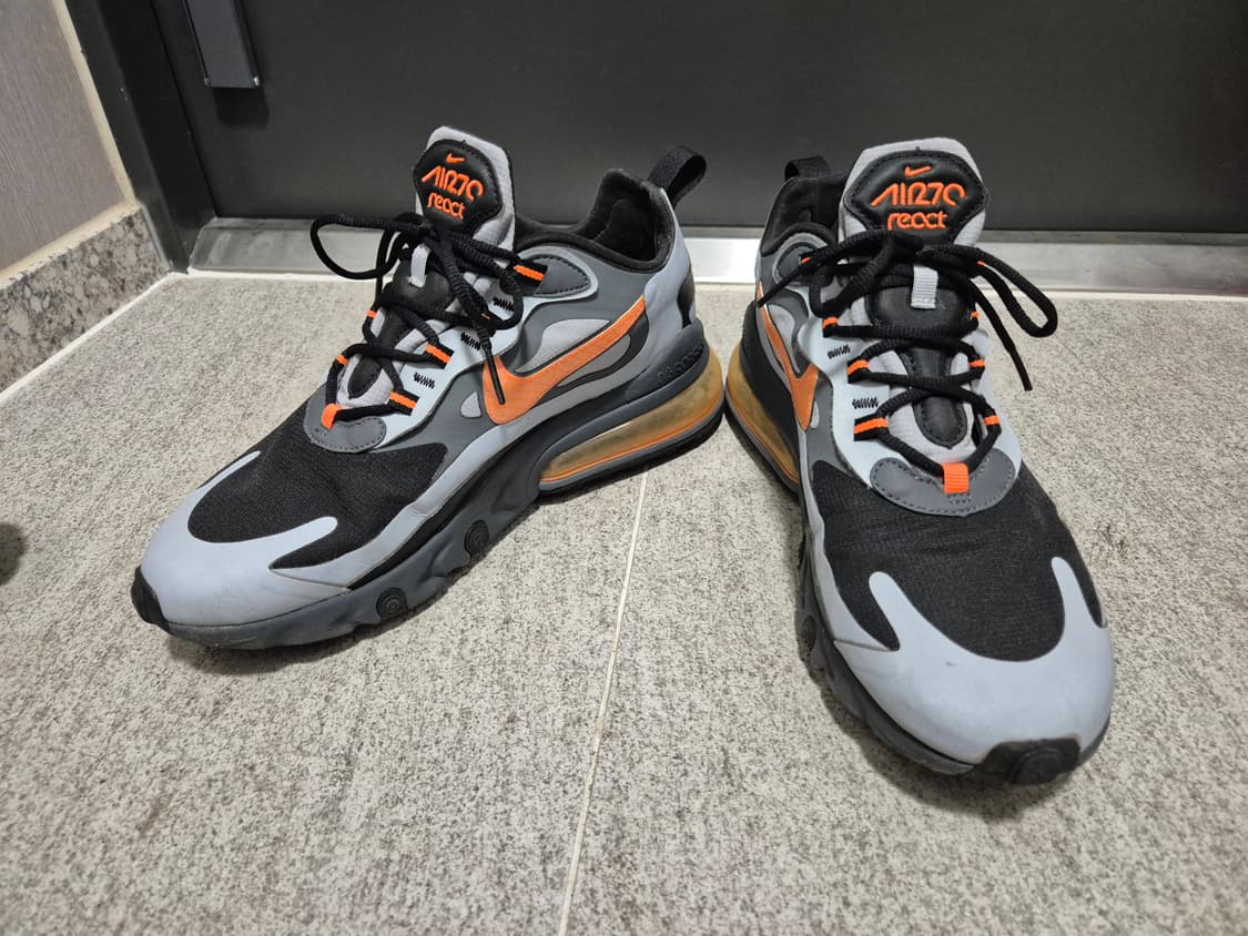 나이키 에어맥스 270 리액트 265mm 상품이미지2