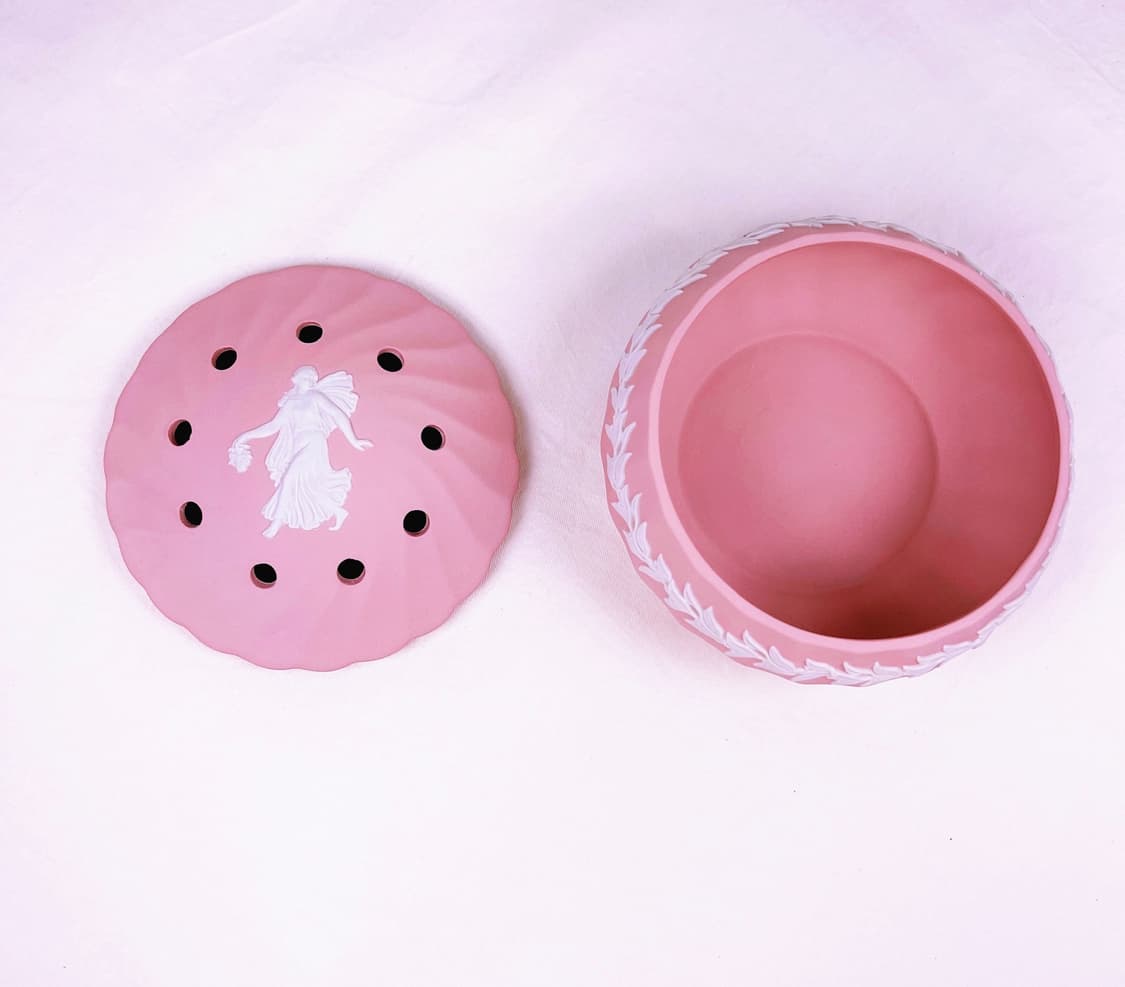 [영국엔틱] 웨지우드 제스퍼웨어 댄싱아워 포푸리 보석함_ 핑크 상품이미지1