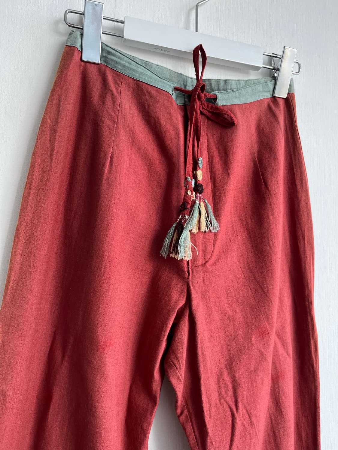 린넨 버건디 자수 팬츠 상품이미지2