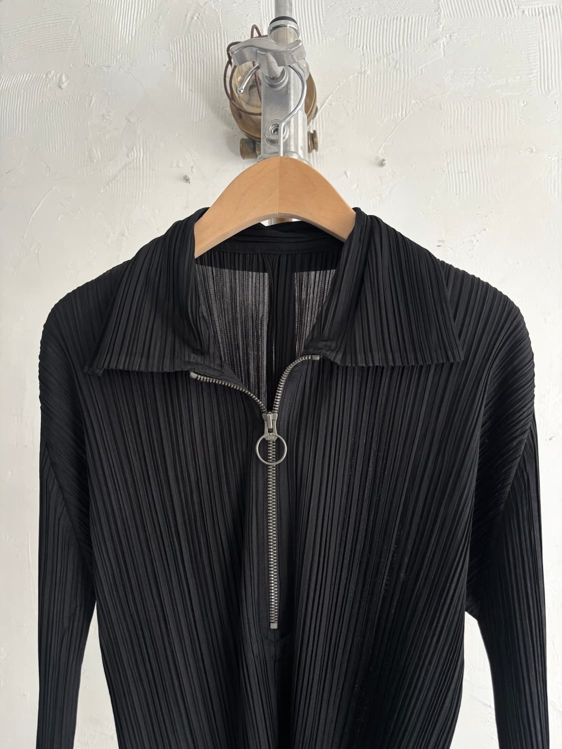 Pleats Please 플리츠플리즈 블랙 반집업 롱슬리브  상품이미지5