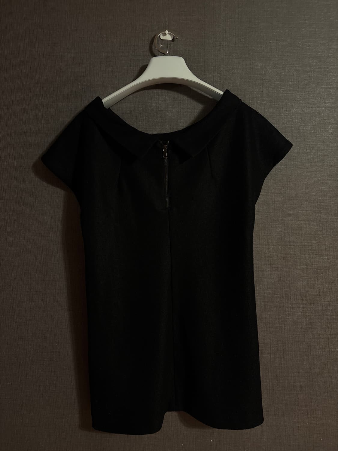 MAX&Co. (막스앤코)**의 블랙 울 저지 원피스 상품이미지5