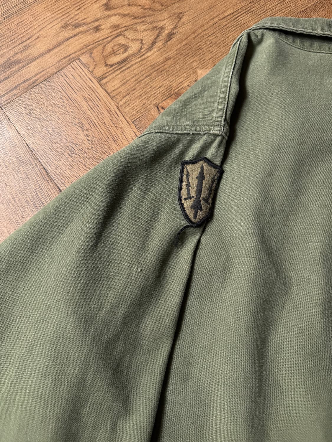 [M]70's 오리지널 U.S ARMY OG-107 패치 밀리터리 셔츠 상품이미지8